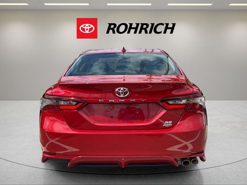 Used 2021 Toyota Camry SE w/ Convenience Package AWD/4WD image 6
