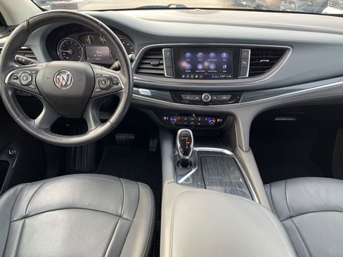 Used 2020 Buick Enclave Essence image 15