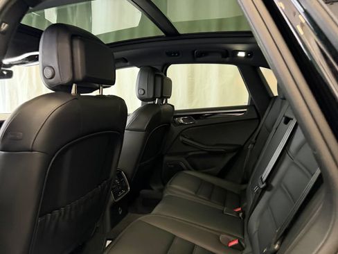 Used 2025 Porsche Macan Turbo AWD/4WD image 24