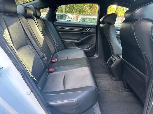 Used 2022 Honda Accord Sport image 9
