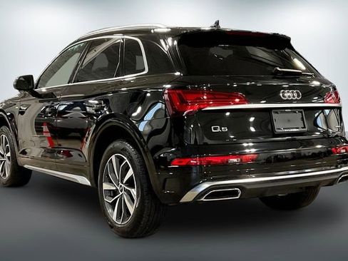 Used 2023 Audi Q5 2.0T Premium Plus w/ Premium Plus Package AWD/4WD image 12