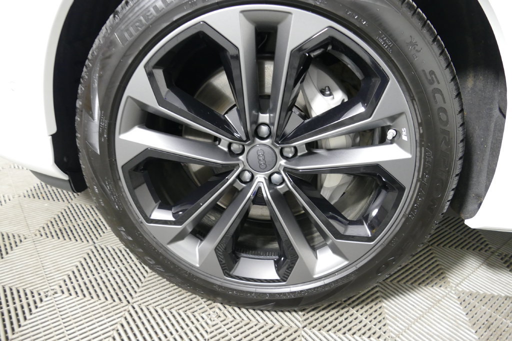 Certified 2026 Audi Q7 3.0T Premium Plus w/ Premium Plus Package AWD/4WD image 9