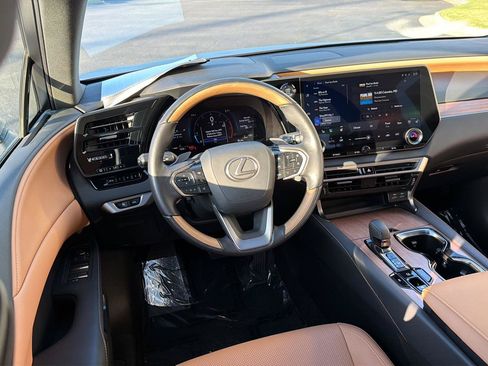 Certified 2026 Lexus RX 350 Premium w/ Accessory Package (Z1) FWD image 18