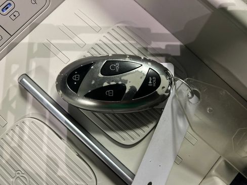 Used 2024 Hyundai Santa Fe SEL FWD image 20