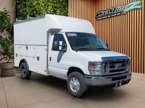 Used 2016 Ford E-350 and Econoline 350 Super Duty RWD image 1