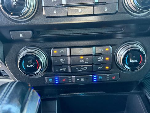 Used 2018 Ford F150 Raptor w/ Equipment Group 802A Luxury AWD/4WD image 28