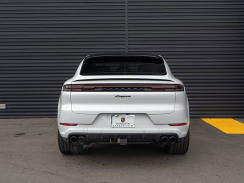 New 2026 Porsche Cayenne E-Hybrid Coupe AWD/4WD image 10