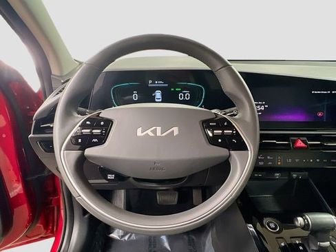 Certified 2023 Kia Niro EX image 11