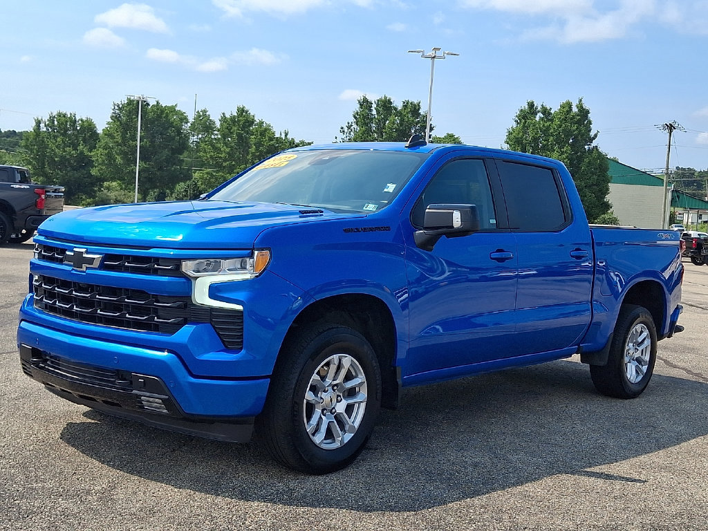 Used 2025 Chevrolet Silverado 1500 RST w/ Convenience Package II AWD/4WD image 4