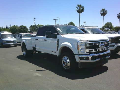 Used 2024 Ford F450 XLT w/ FX4 Off-Road Package AWD/4WD image 2