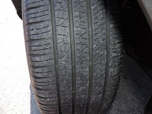 Used 2023 Ford Explorer Limited w/ Limited Technology Package image 10