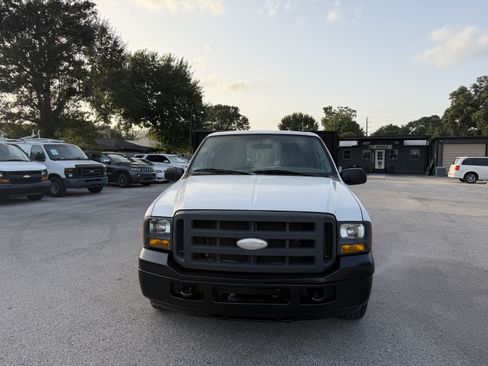 Used 2005 Ford F250 XL RWD image 5