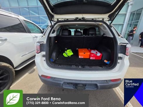 Used 2017 Jeep Compass Limited w/ Navigation Group AWD/4WD image 9