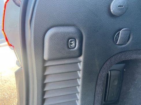 Used 2017 Jeep Grand Cherokee Limited image 11