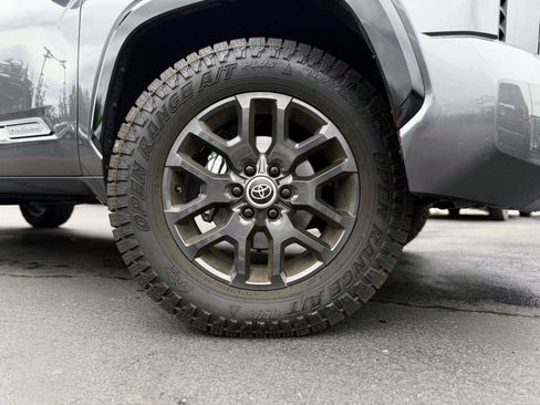 Used 2024 Toyota Tundra Platinum image 8