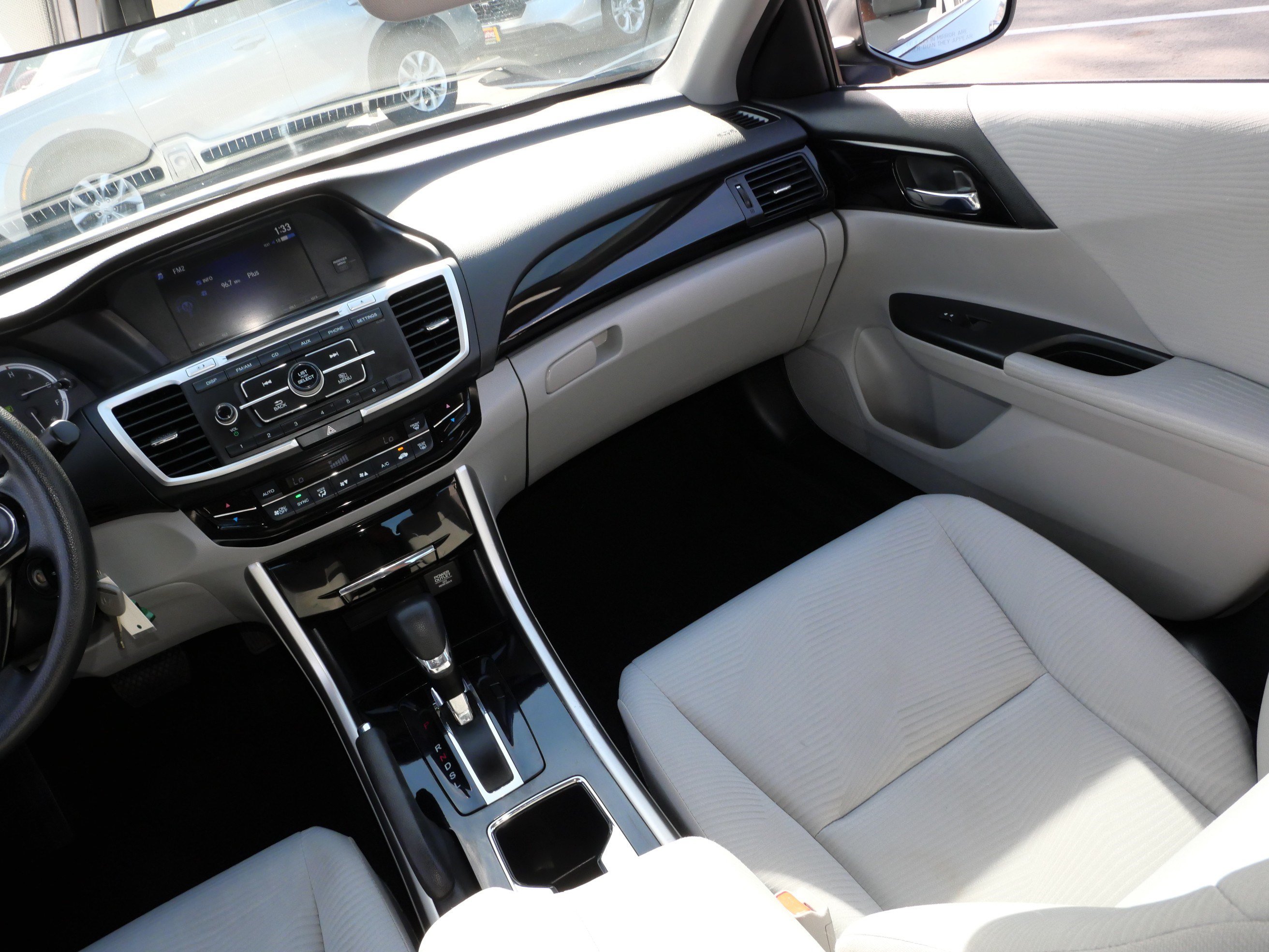 Used 2016 Honda Accord LX image 11