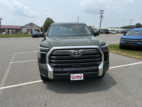Used 2022 Toyota Tundra Limited AWD/4WD image 2