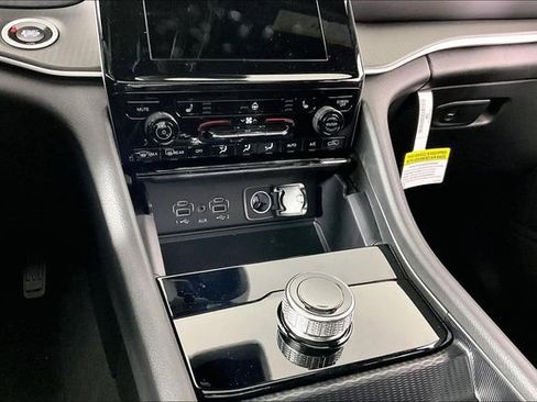New 2026 Jeep Grand Cherokee Laredo X AWD/4WD image 7