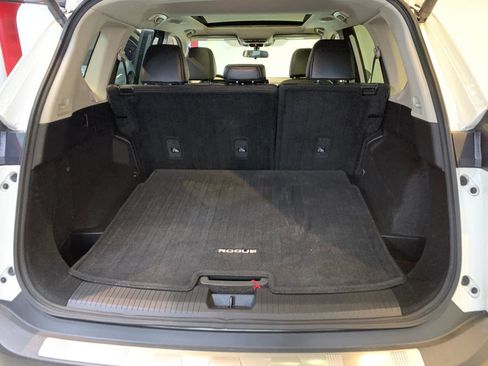 Used 2021 Nissan Rogue SV w/ Premium Package image 41