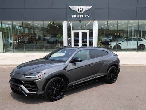 Used 2021 Lamborghini Urus AWD/4WD image 1