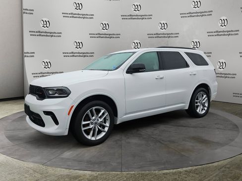 Used 2024 Dodge Durango GT image 1