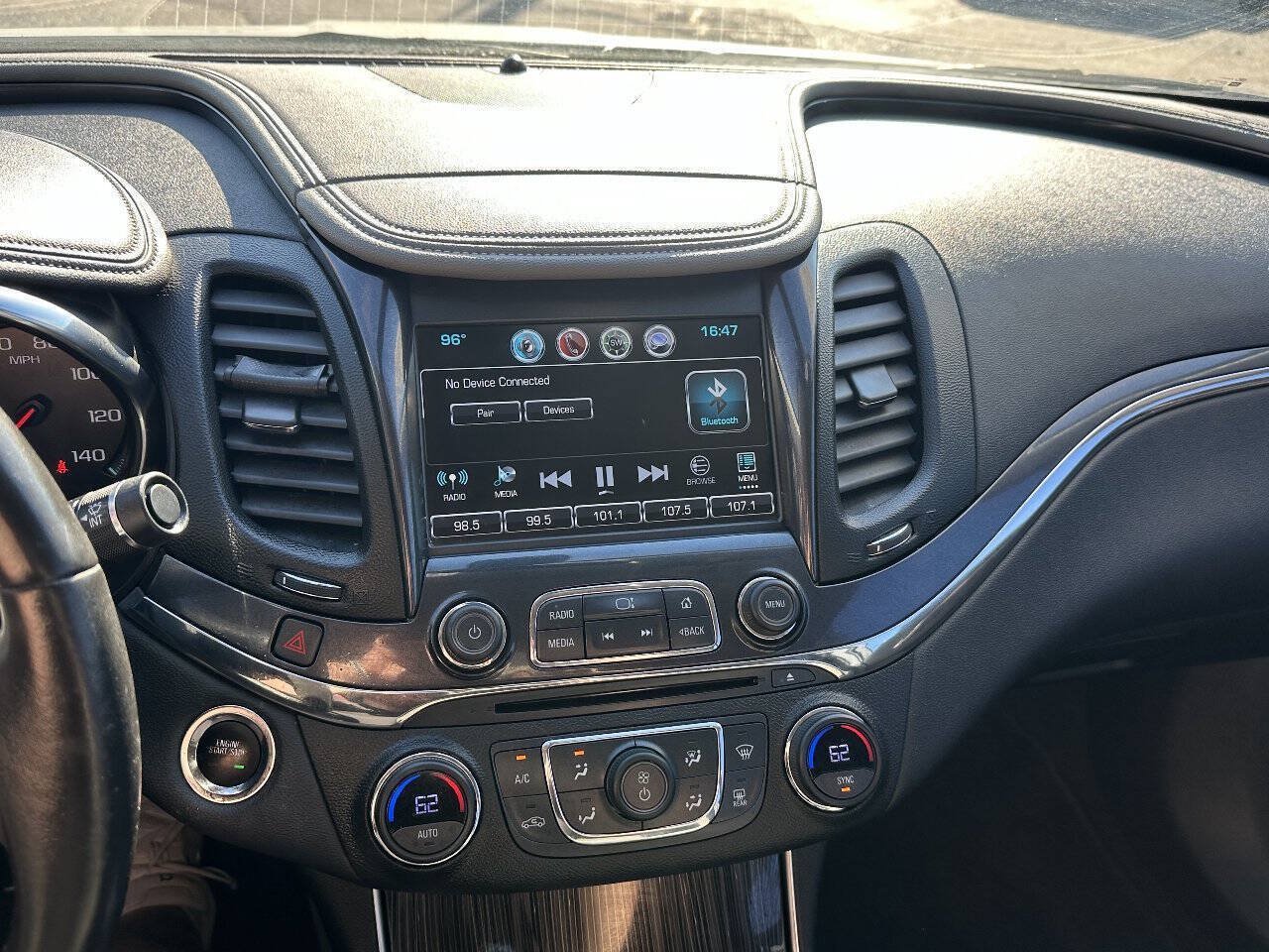 Used 2019 Chevrolet Impala LT w/ LT Convenience Package FWD image 12