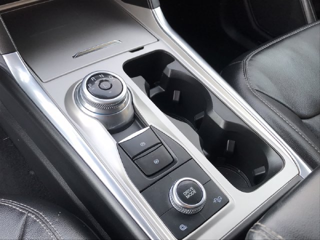 Used 2023 Ford Explorer Limited AWD/4WD image 8