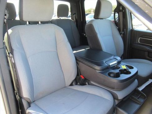 Used 2024 RAM 2500 Big Horn w/ Bed Utility Group image 9