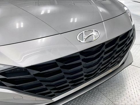 Certified 2021 Hyundai Elantra SEL FWD image 29