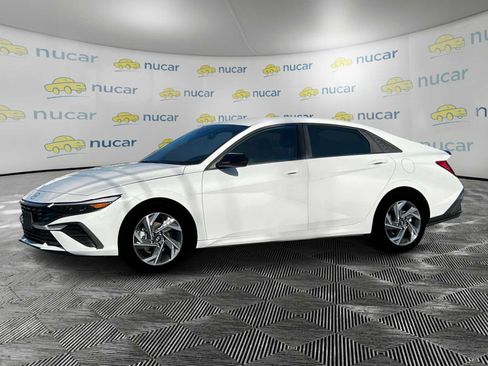 New 2025 Hyundai Elantra Sport image 3