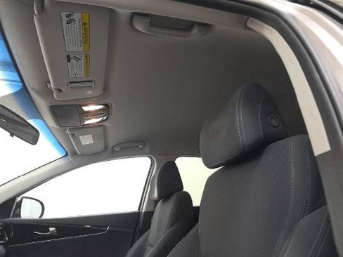 Used 2017 Kia Sorento FWD image 13