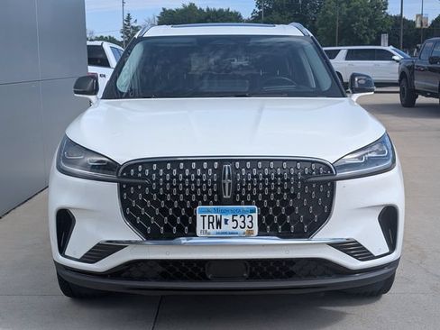 Used 2026 Lincoln Aviator Reserve w/ Illumination Package AWD/4WD image 9