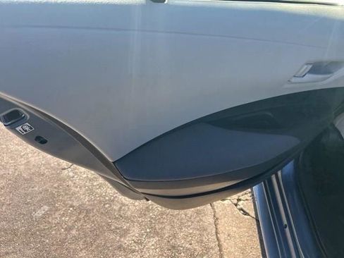 Used 2023 Toyota Corolla LE image 18