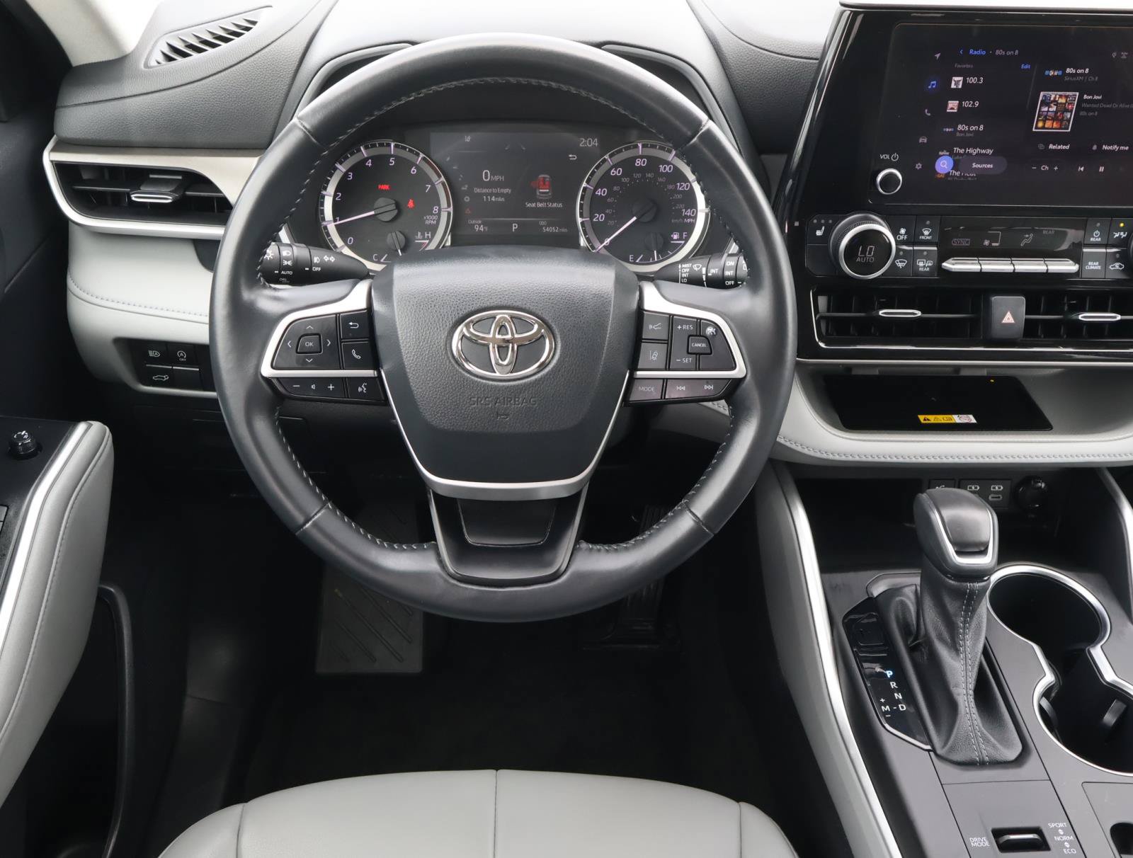 Used 2023 Toyota Highlander XLE FWD image 9