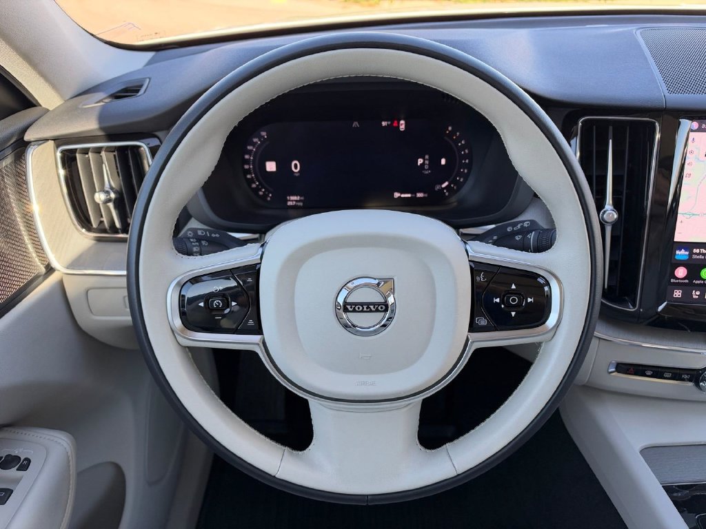 Certified 2024 Volvo XC60 B5 Plus w/ Protection Package Premier AWD/4WD image 11