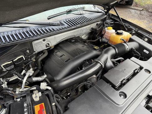 Used 2016 Ford Expedition Limited w/ Equipment Group 301A image 28