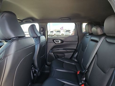 New 2026 Jeep Compass Latitude image 18