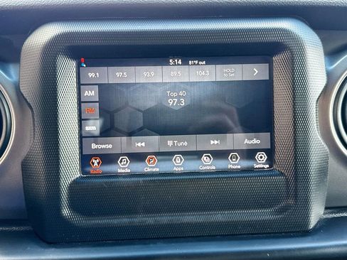 Used 2022 Jeep Wrangler Willys image 16