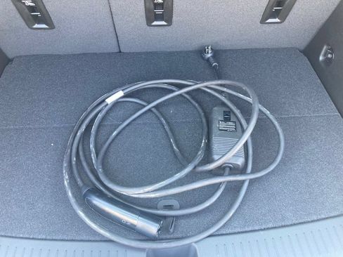 Used 2027 Chevrolet Bolt LT w/ Comfort Package FWD image 38