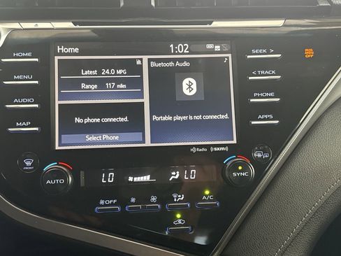 Used 2020 Toyota Camry XSE image 12