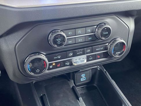 New 2025 Ford Bronco Outer Banks image 24