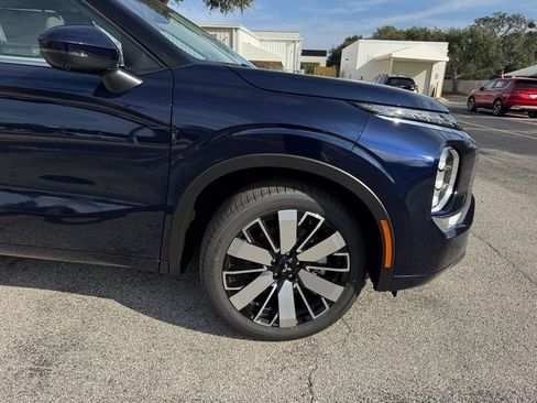 New 2026 Mitsubishi Outlander SEL FWD image 12