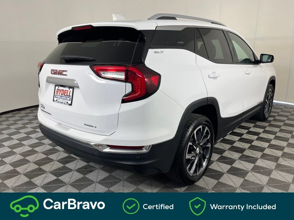 Used 2024 GMC Terrain SLT w/ LPO, Floor Liner Package AWD/4WD image 3