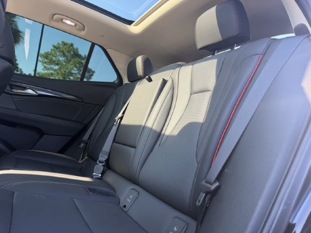 Used 2023 Buick Envision Essence w/ Sport Touring Package AWD/4WD image 24