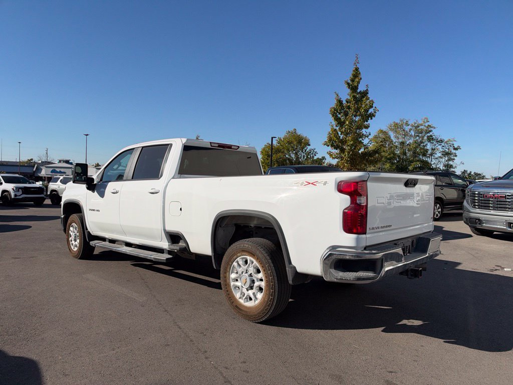 Used 2025 Chevrolet Silverado 3500 LT w/ Safety Package AWD/4WD image 7