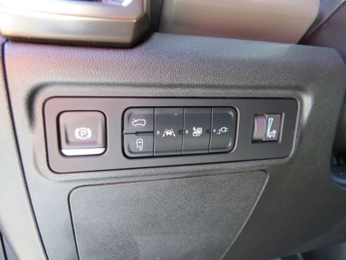 Used 2025 GMC Hummer EV 3X AWD/4WD image 23