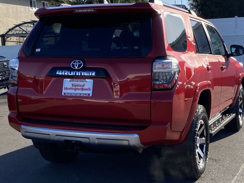 Certified 2024 Toyota 4Runner TRD Off-Road Premium image 4