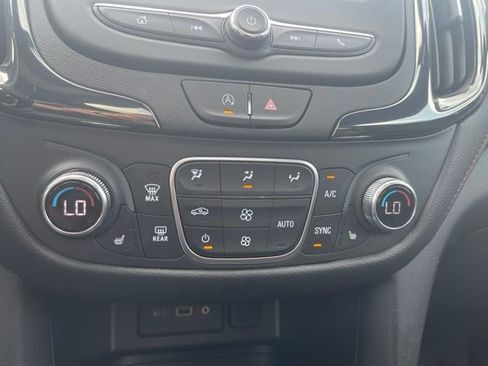 Used 2024 Chevrolet Equinox RS w/ LPO, Floor Liner Package FWD image 25