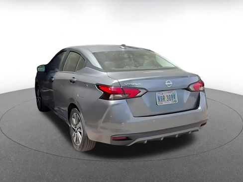 Used 2025 Nissan Versa SV FWD image 11