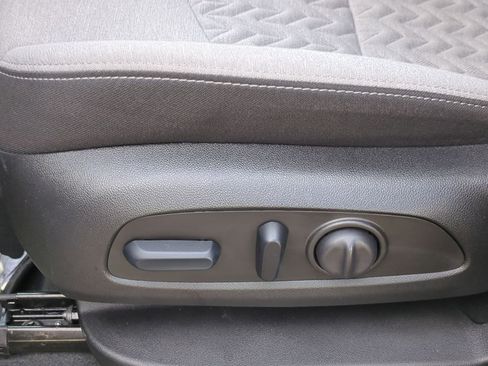 Certified 2024 Chevrolet Equinox LS w/ LS Convenience Package image 33